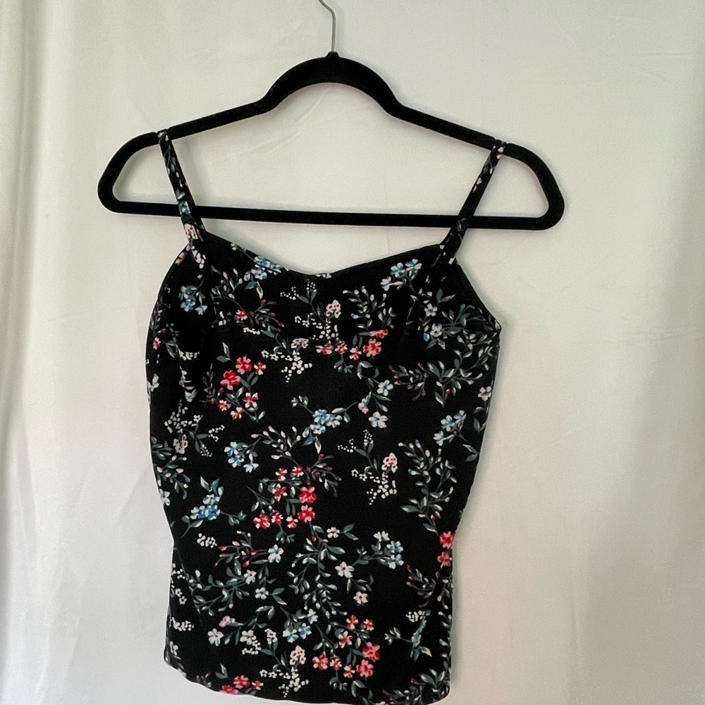 No Boundaries Black Camisole Fitted Spaghetti Straps​​​